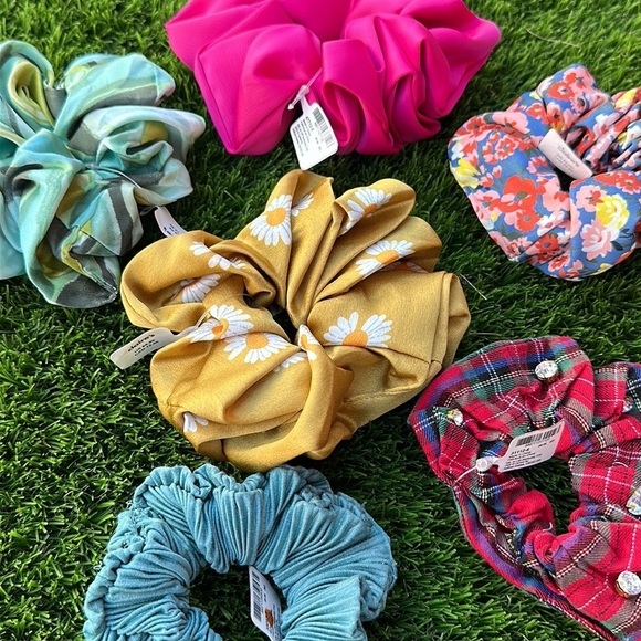Claire\'s Vibrant Hair Scrunchies Lots Set - Pink, Blue, Yellow, Red